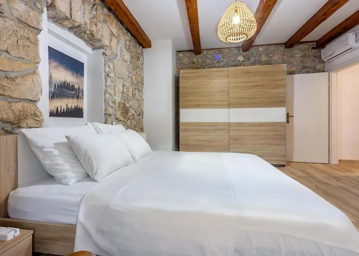 Eirene Villa Drivenik