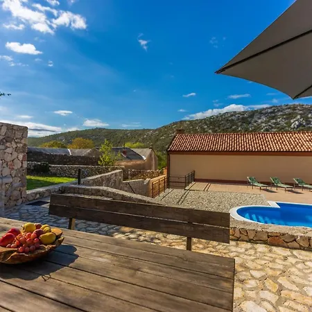 Eirene Villa