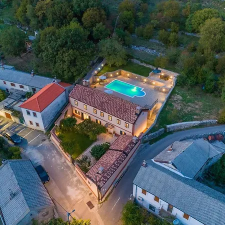 Eirene Villa Drivenik