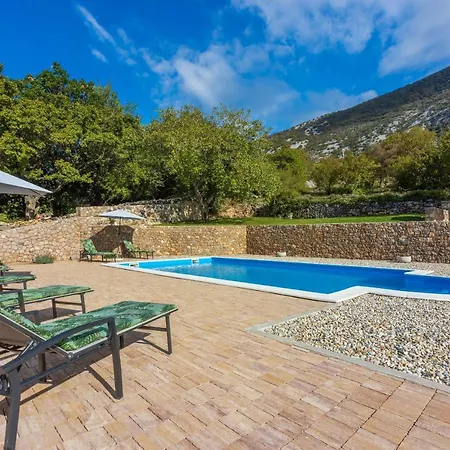 Eirene Villa